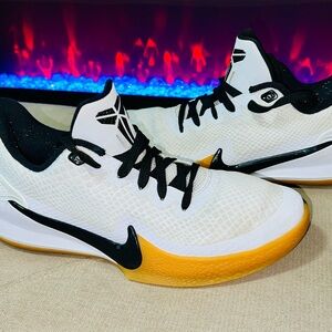 NIKE MAMBA KOBE ‘WHITE GUM’ SZ:9